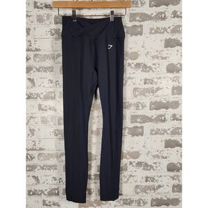 Gymshark Crossover Leggings Size Small Black‎ Cropped